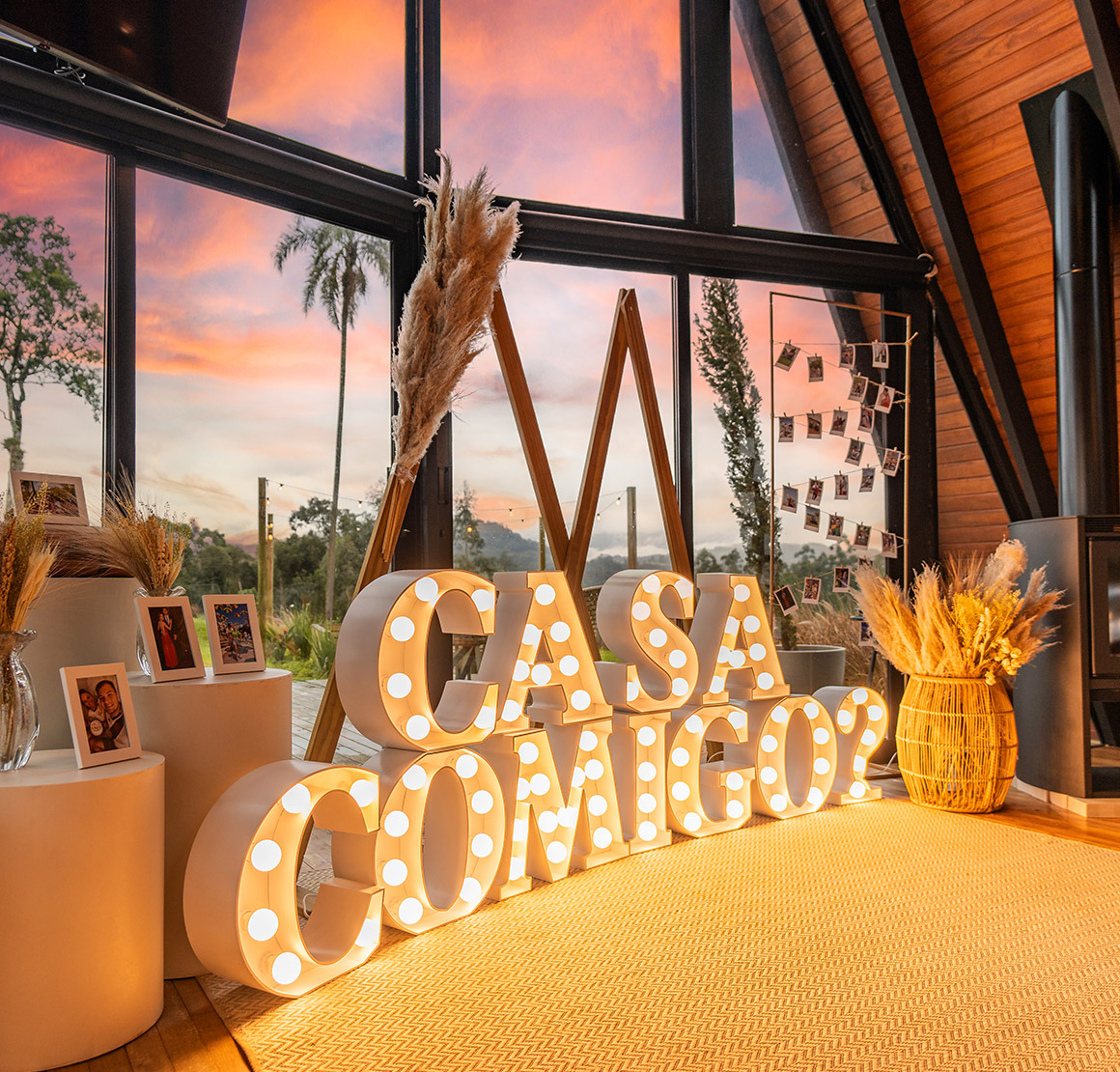 Café da manhã completo para duas pessoas